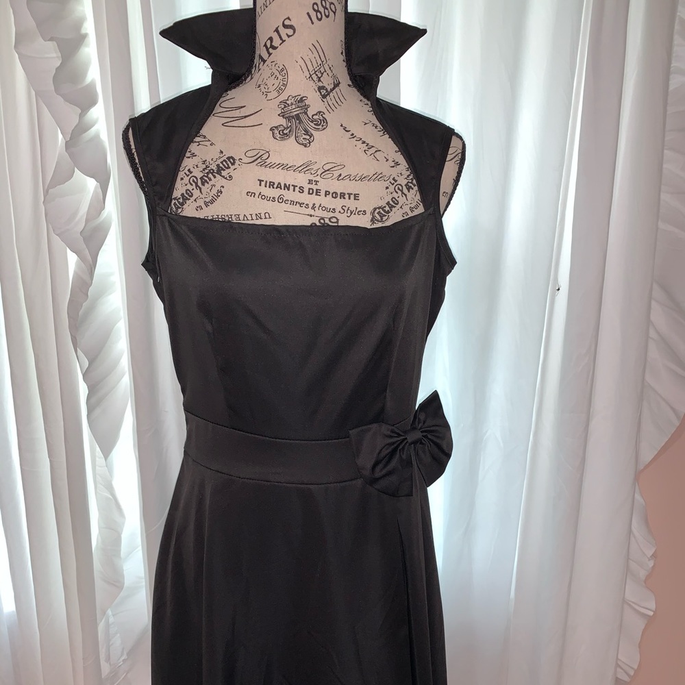 Black dress with collar and bow NWOT